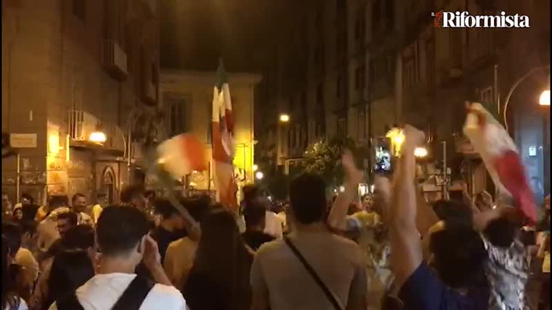 Il Meglio Della Festa Per La Vittoria Agli Europei A Napoli E Roma - Il ...